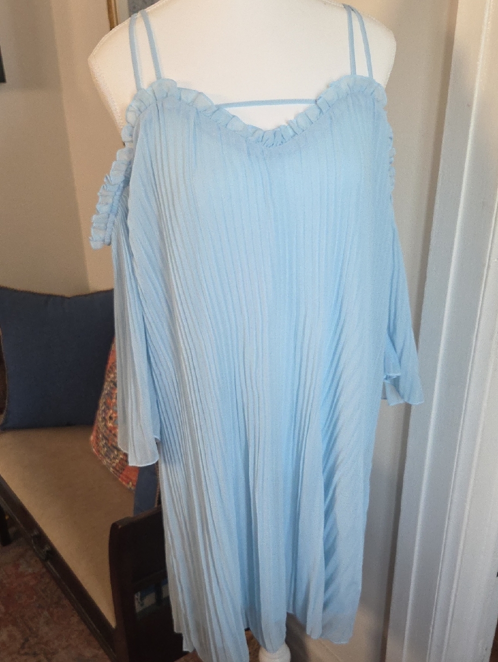 Dex Baby Blue Pleated Dress - Cold Shoulder - 20" Pit To Pit